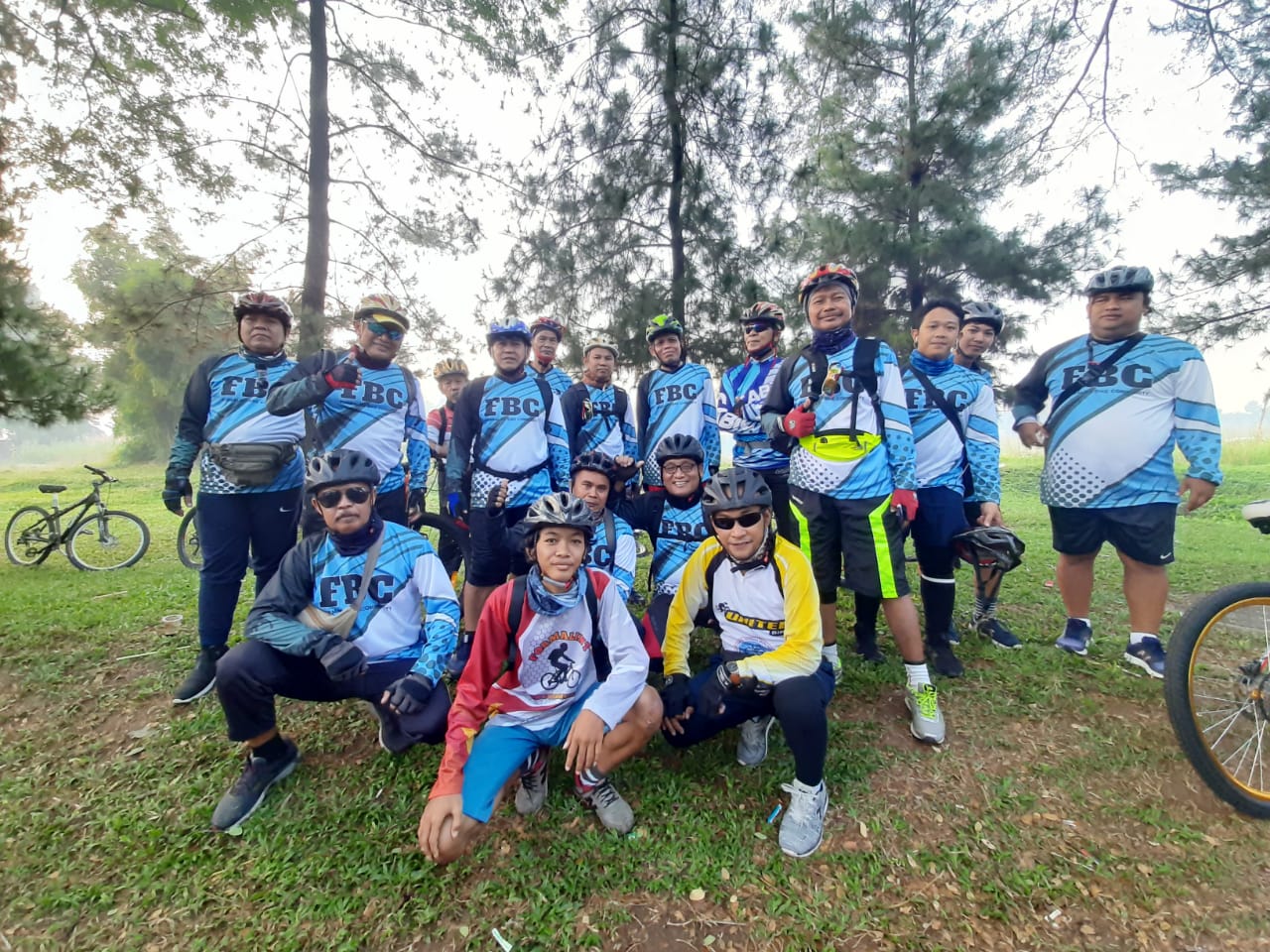 jersey sepeda komunitas